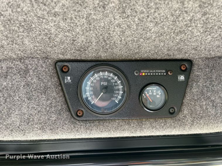 image for item KV9950 2009 Ag-Chem RoGator 1084SSC  sprayer