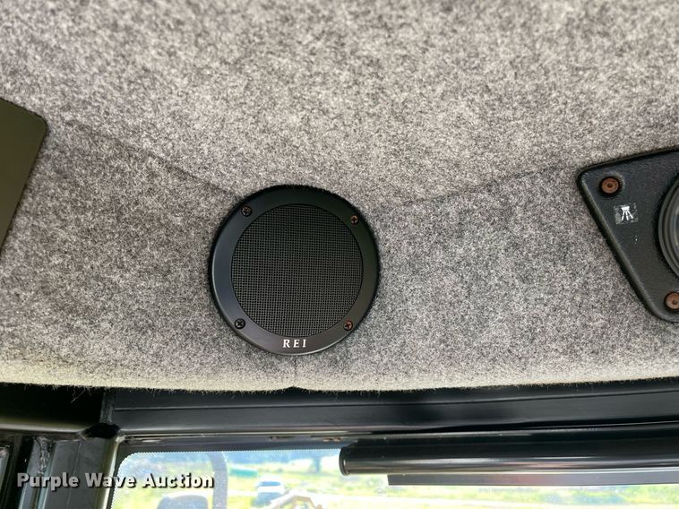 image for item KV9950 2009 Ag-Chem RoGator 1084SSC  sprayer