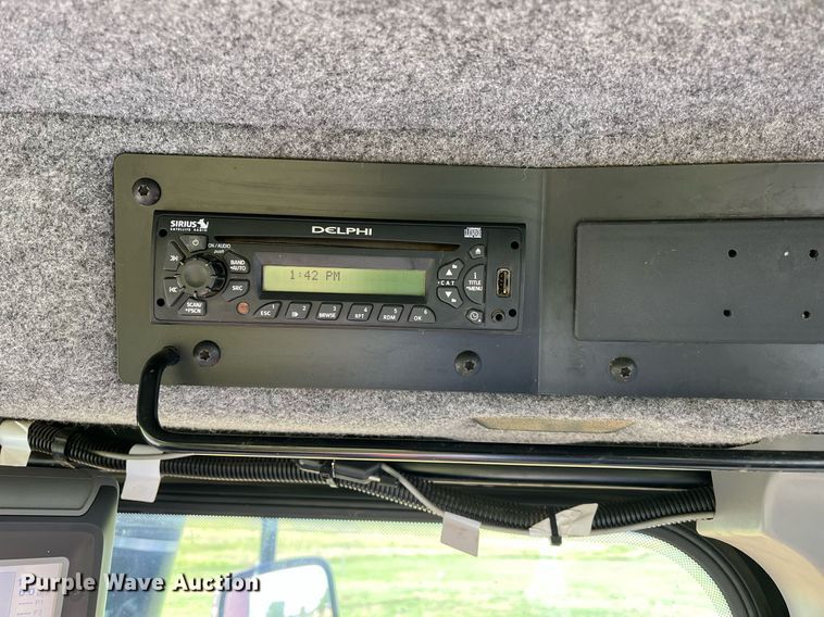 image for item KV9950 2009 Ag-Chem RoGator 1084SSC  sprayer