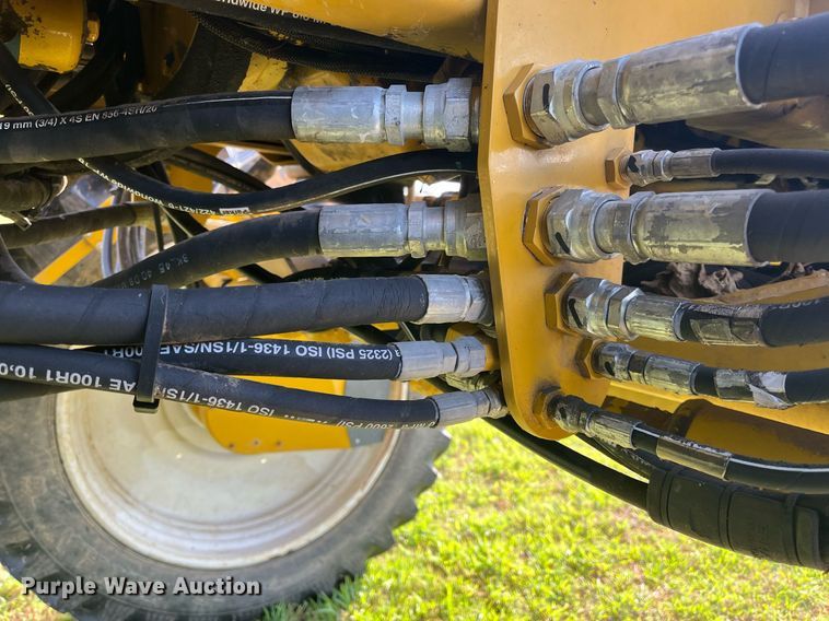 image for item KV9950 2009 Ag-Chem RoGator 1084SSC  sprayer