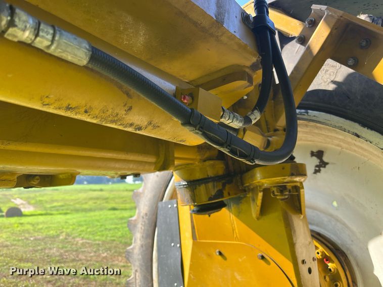 image for item KV9950 2009 Ag-Chem RoGator 1084SSC  sprayer