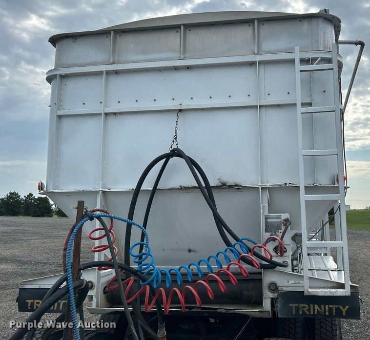 image for item KW9129 2007 Trinity Trailer Mfg Inc.  live bottom trailer