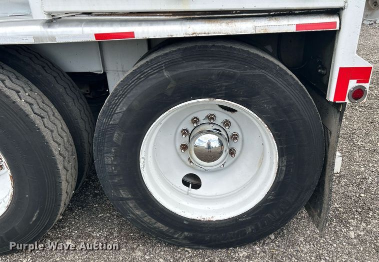 image for item KW9129 2007 Trinity Trailer Mfg Inc.  live bottom trailer