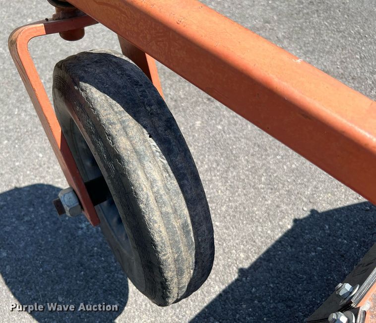 image for item LF9382 2003 Kubota L3130D  MFWD tractor