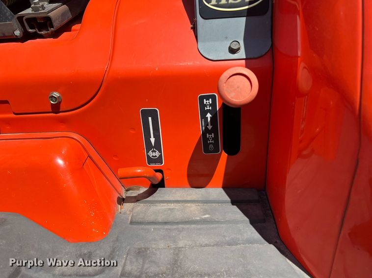 image for item LF9382 2003 Kubota L3130D  MFWD tractor