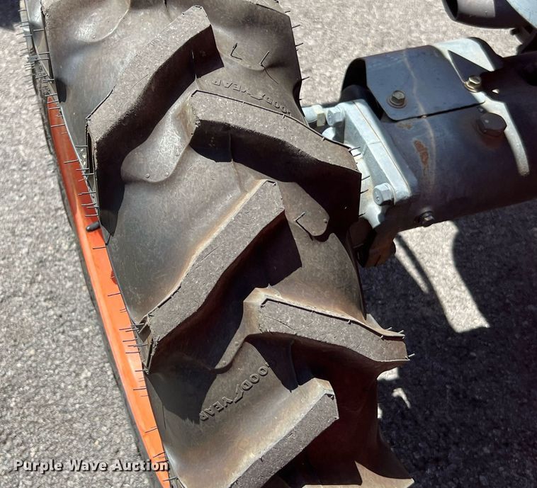 image for item LF9382 2003 Kubota L3130D  MFWD tractor