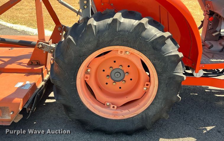 image for item LF9382 2003 Kubota L3130D  MFWD tractor