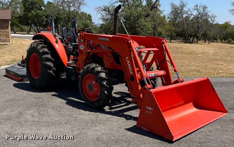 image for item LF9383 Kubota M7060D  MFWD tractor