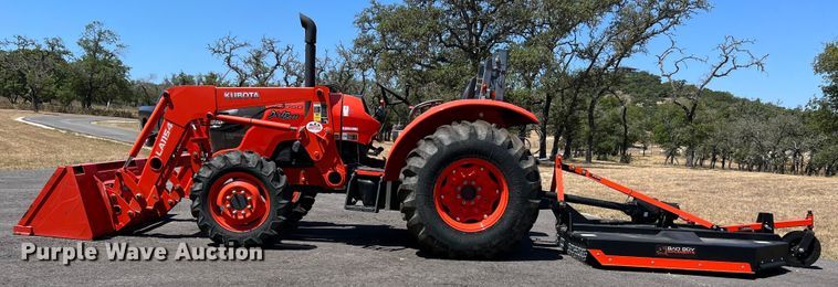 image for item LF9383 Kubota M7060D  MFWD tractor