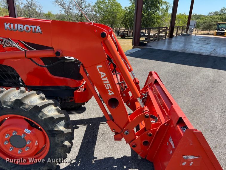 image for item LF9383 Kubota M7060D  MFWD tractor