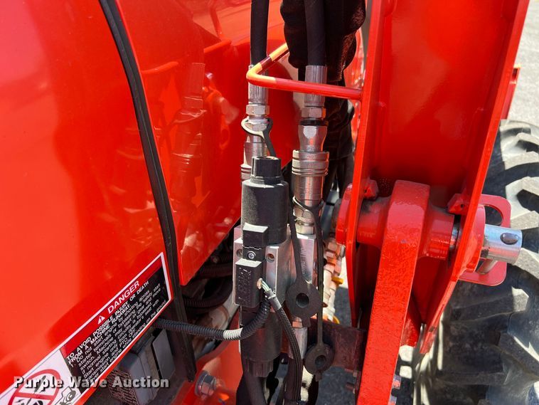 image for item LF9383 Kubota M7060D  MFWD tractor