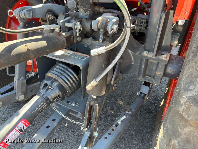 image for item LF9383 Kubota M7060D  MFWD tractor