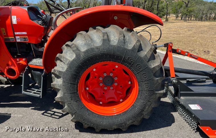 image for item LF9383 Kubota M7060D  MFWD tractor