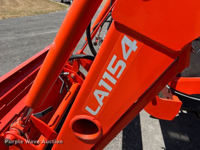 image for item LF9383 Kubota M7060D  MFWD tractor