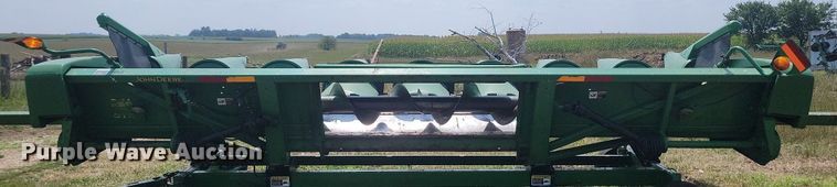 image for item LQ9089 John Deere 893  corn head