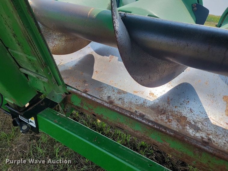 image for item LQ9089 John Deere 893  corn head