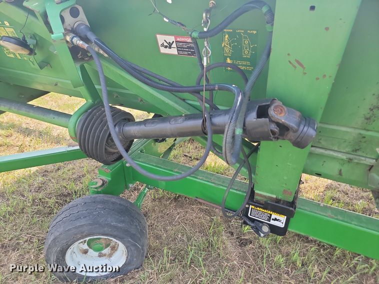 image for item LQ9089 John Deere 893  corn head