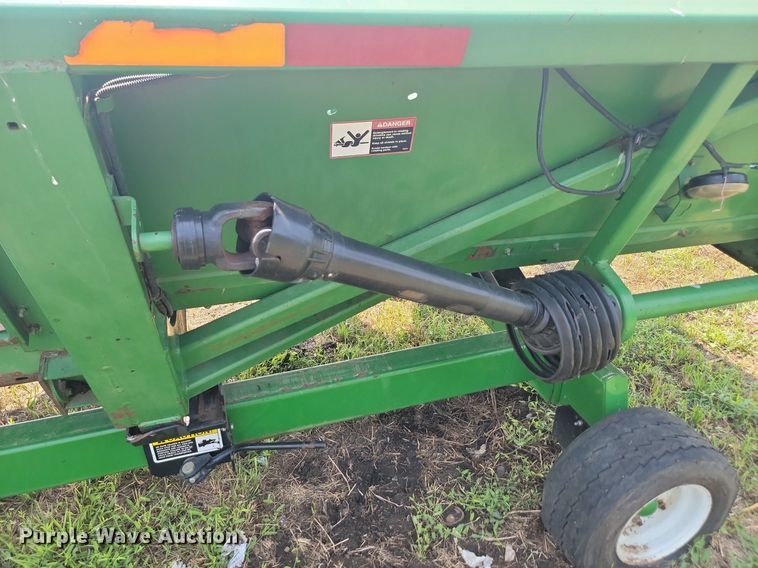 image for item LQ9089 John Deere 893  corn head