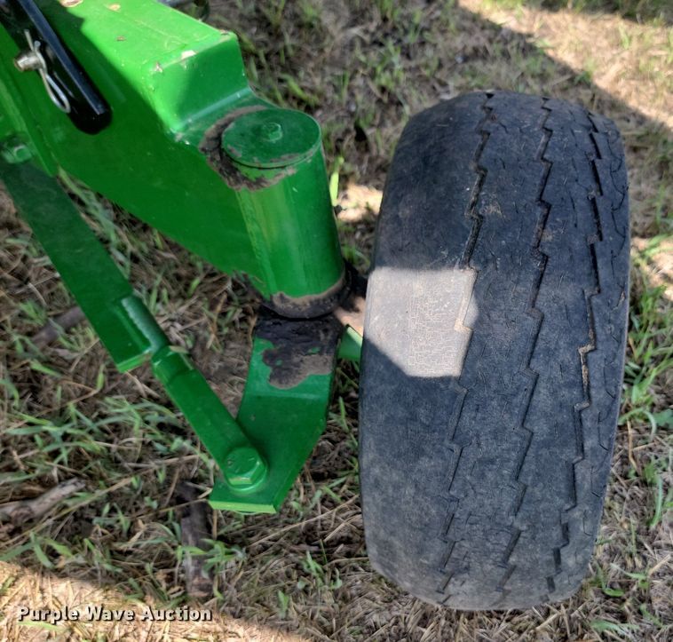 image for item LQ9090 Unverferth HT 25  header trailer