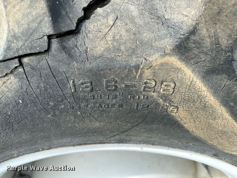 image for item MB9779 1966 Ford 3000  tractor