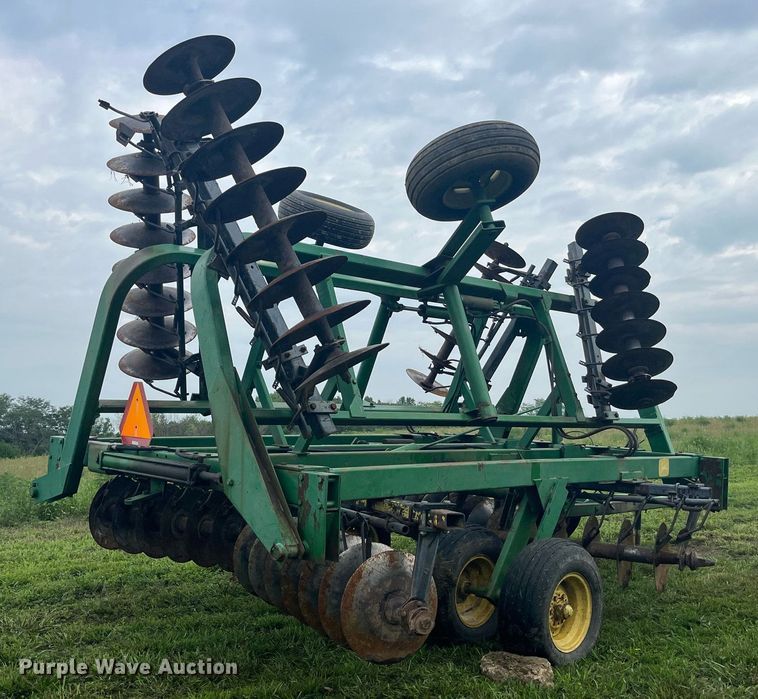 image for item MG9400 John  Deere 230  double off-set disk