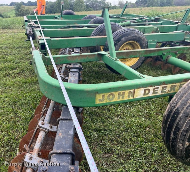 image for item MG9400 John  Deere 230  double off-set disk