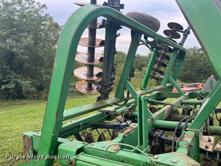 image for item MG9400 John  Deere 230  double off-set disk