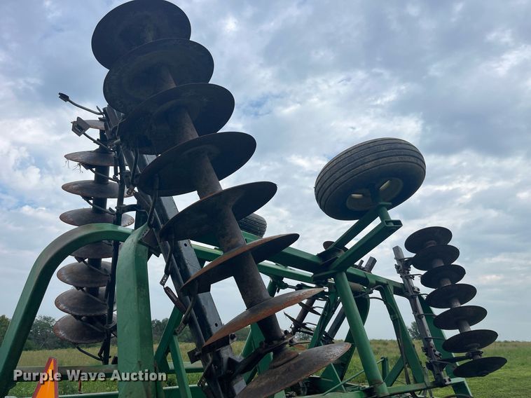 image for item MG9400 John  Deere 230  double off-set disk