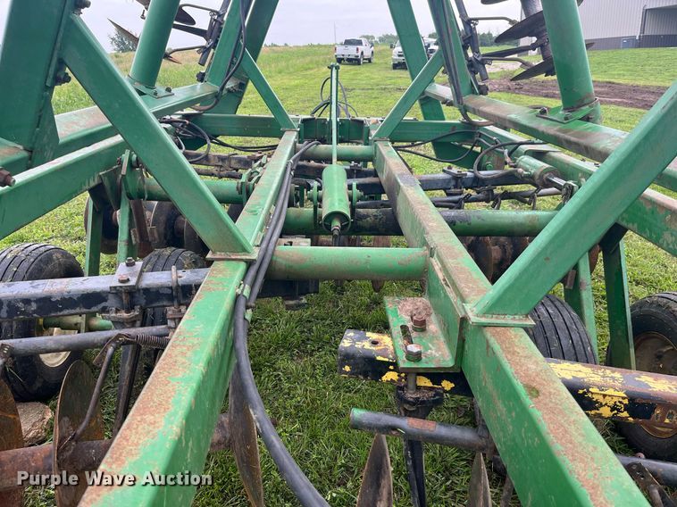 image for item MG9400 John  Deere 230  double off-set disk