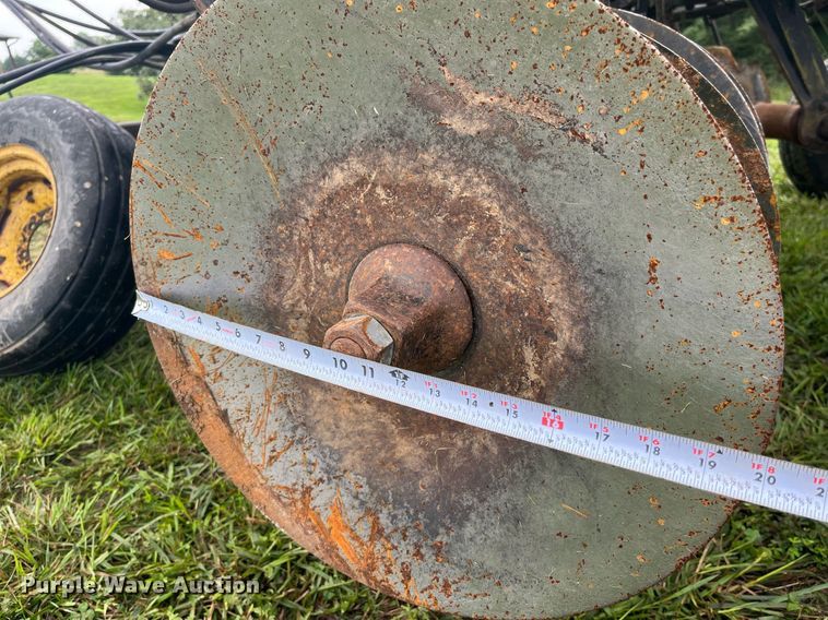 image for item MG9400 John  Deere 230  double off-set disk