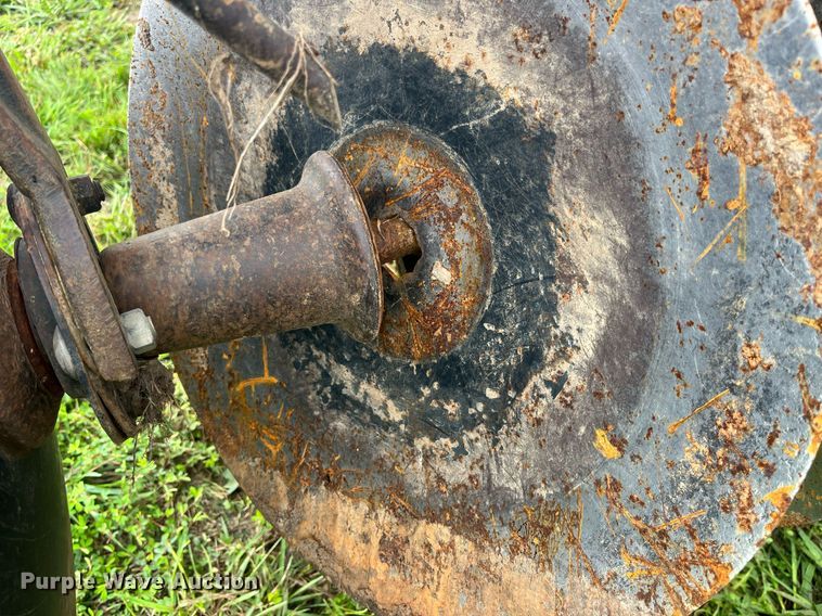 image for item MG9400 John  Deere 230  double off-set disk