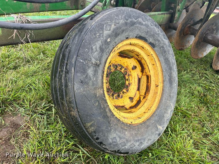 image for item MG9400 John  Deere 230  double off-set disk