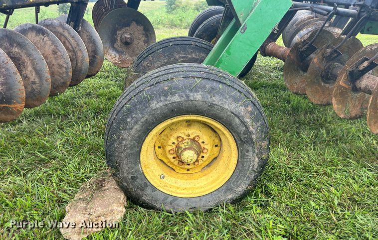 image for item MG9400 John  Deere 230  double off-set disk