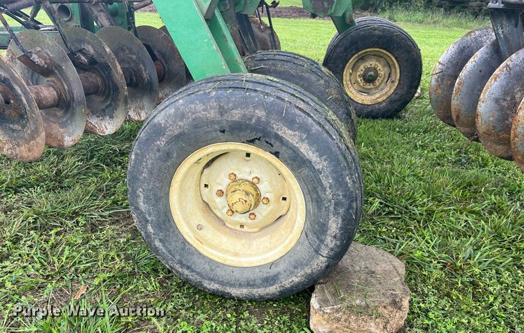 image for item MG9400 John  Deere 230  double off-set disk