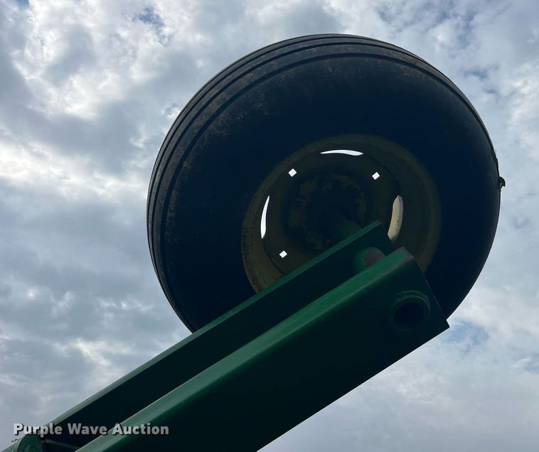 image for item MG9400 John  Deere 230  double off-set disk