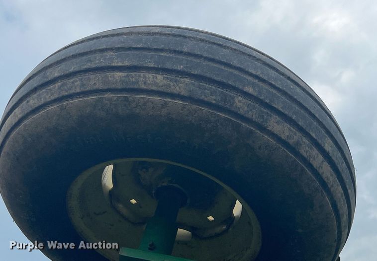 image for item MG9400 John  Deere 230  double off-set disk