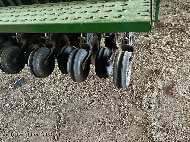 image for item ML9083 John Deere 455  grain drill