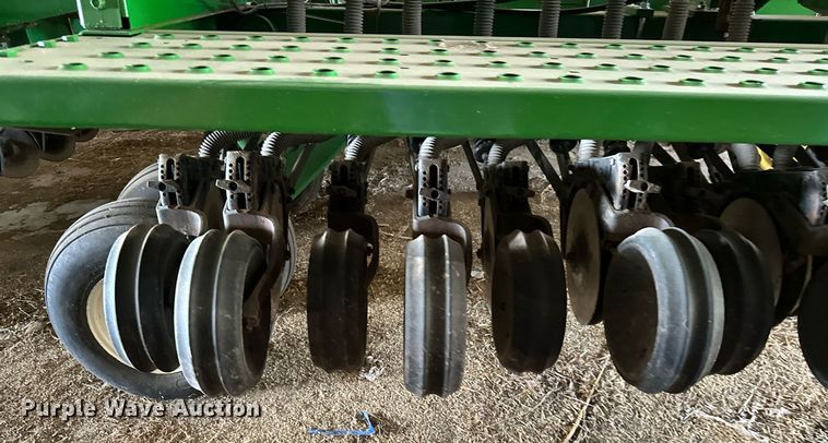 image for item ML9083 John Deere 455  grain drill