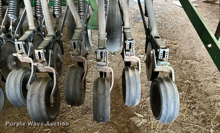 image for item ML9083 John Deere 455  grain drill