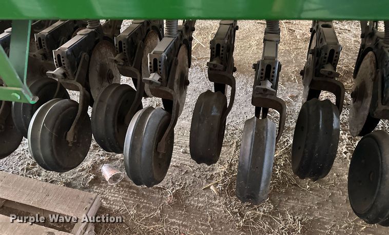 image for item ML9083 John Deere 455  grain drill