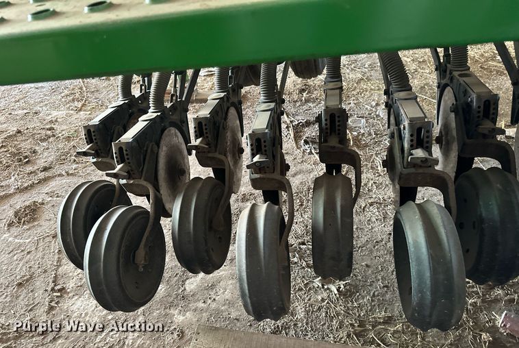 image for item ML9083 John Deere 455  grain drill