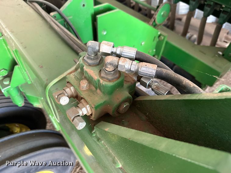 image for item ML9083 John Deere 455  grain drill