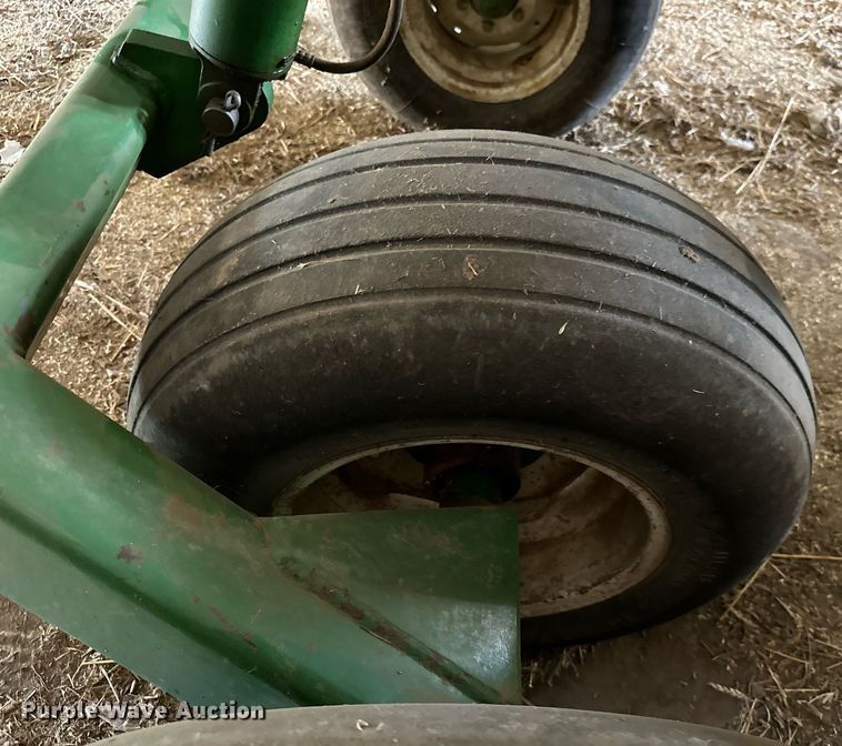image for item ML9083 John Deere 455  grain drill