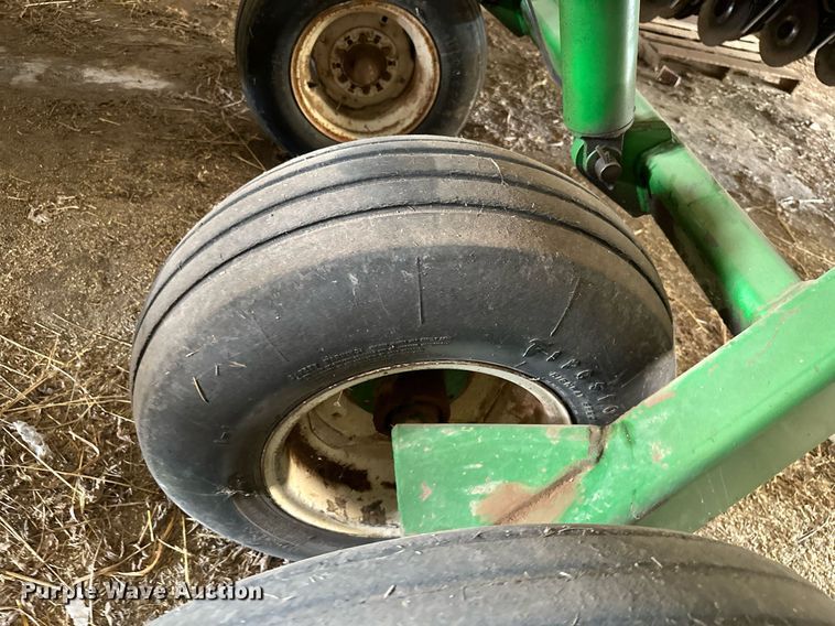 image for item ML9083 John Deere 455  grain drill