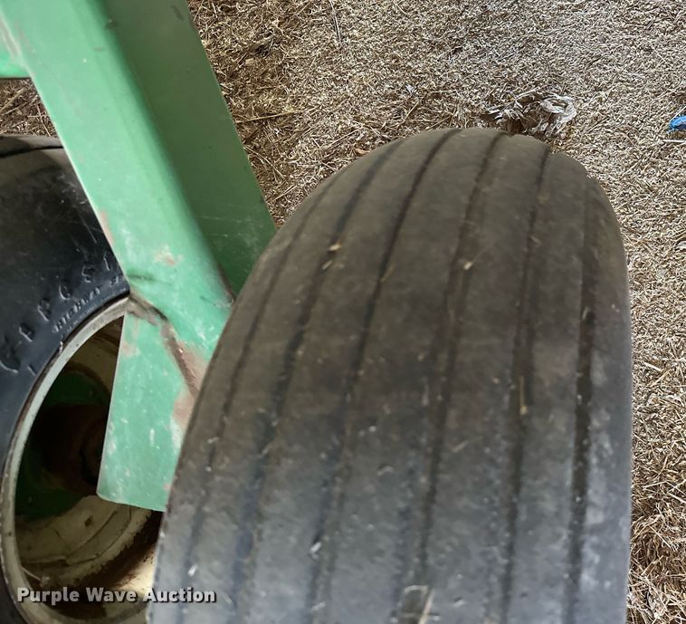 image for item ML9083 John Deere 455  grain drill