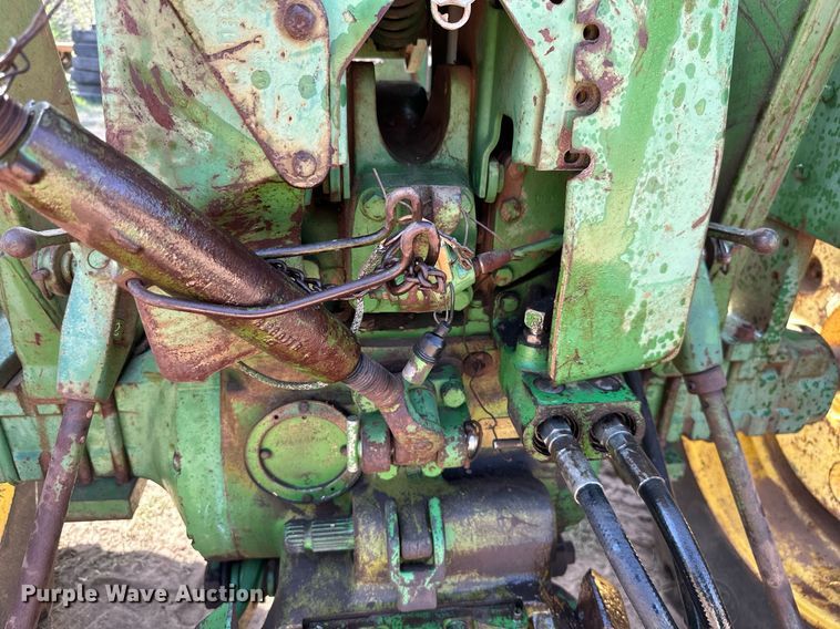 image for item ML9110 1967 John Deere 4020  tractor