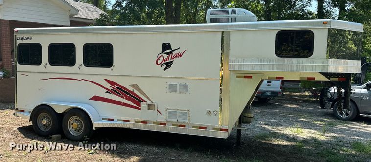 image for item ML9139 2000 Liberty Travalong  horse trailer