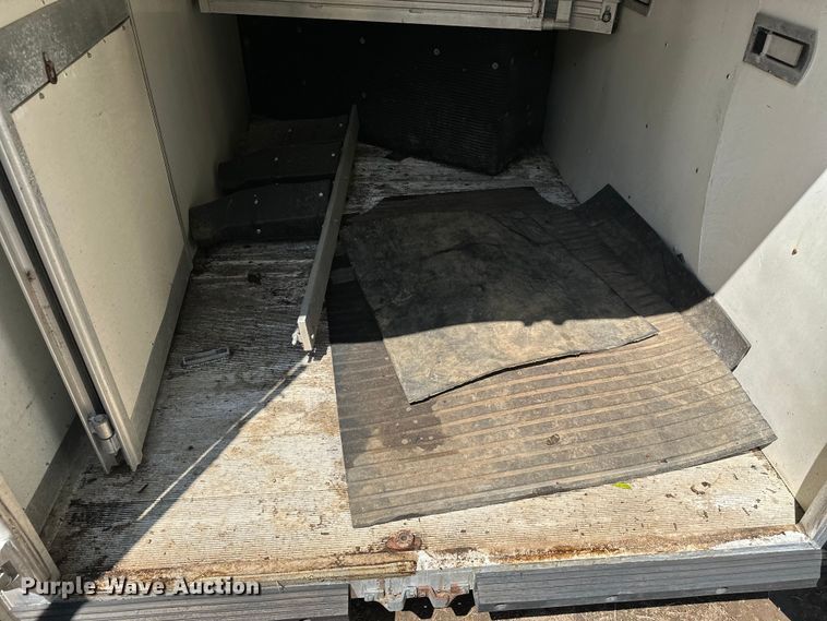 image for item ML9139 2000 Liberty Travalong  horse trailer