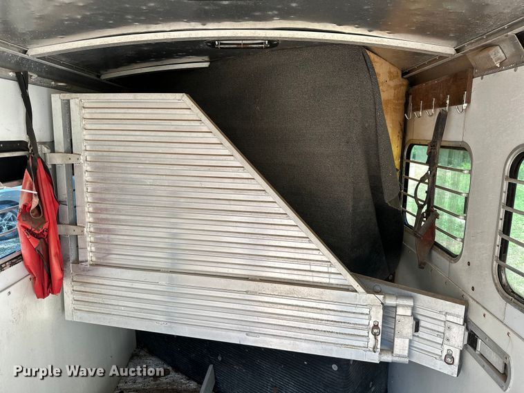 image for item ML9139 2000 Liberty Travalong  horse trailer