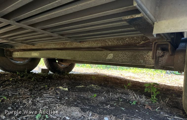 image for item ML9139 2000 Liberty Travalong  horse trailer